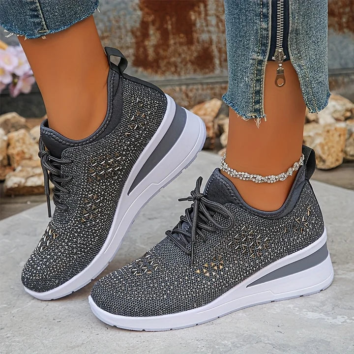 🔥🔥Último dia da promoção, aproveite 49 % de desconto🔥 Sapatilhas ortopédicas respiráveis para mulher, estilo casual e moderno, decoradas com strass incrustados.
