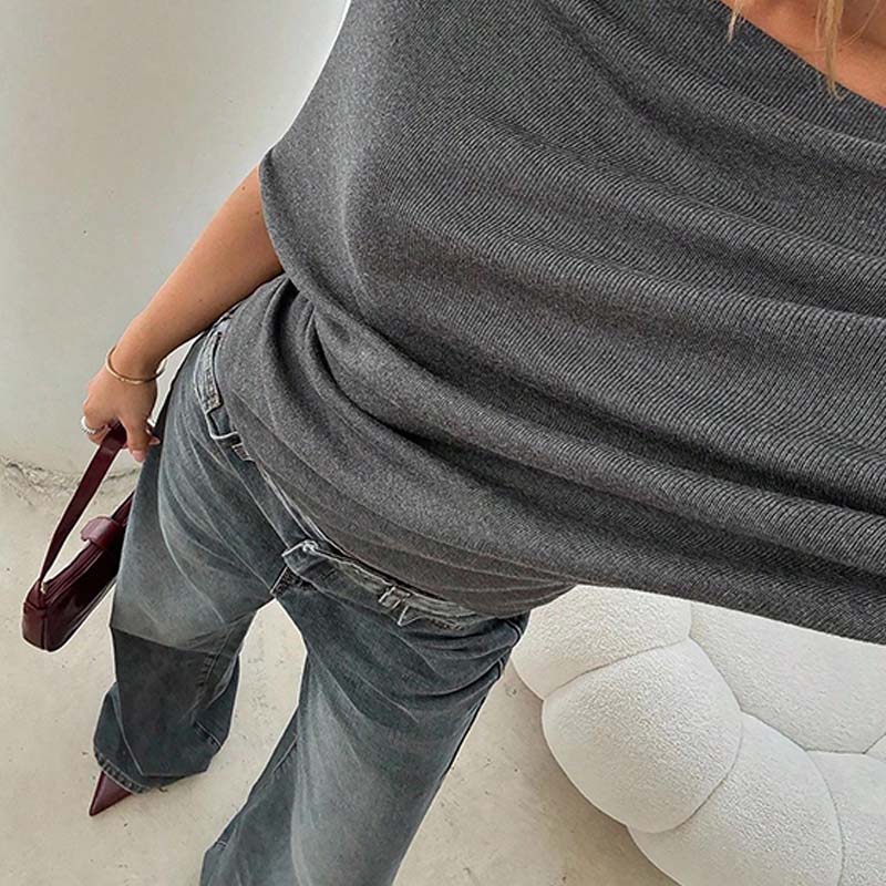 ✨Top assimétrico com ombros à vista e mangas em forma de asa de morcego para mulher💞