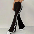 Calça flare de cintura subida com risca lateral