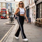 Calça flare de cintura subida com risca lateral